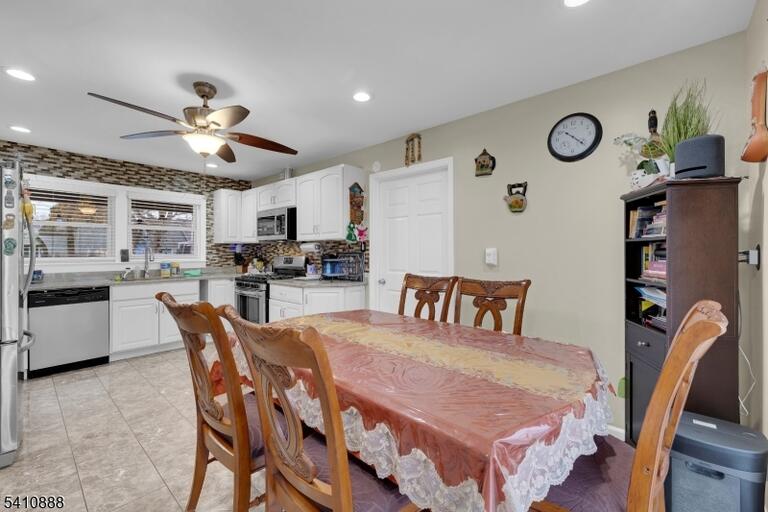 Property listing MLS 4011021 photo 15
