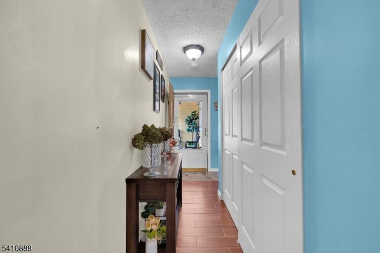 Property listing MLS 4011021 photo 6
