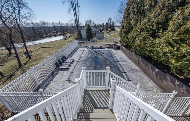 Property listing MLS 4012913 photo 10