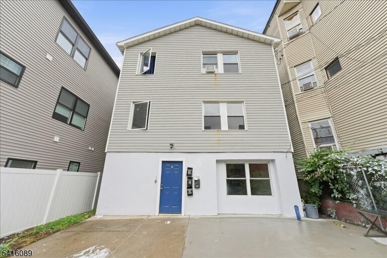 Property listing MLS 4013578 photo 1