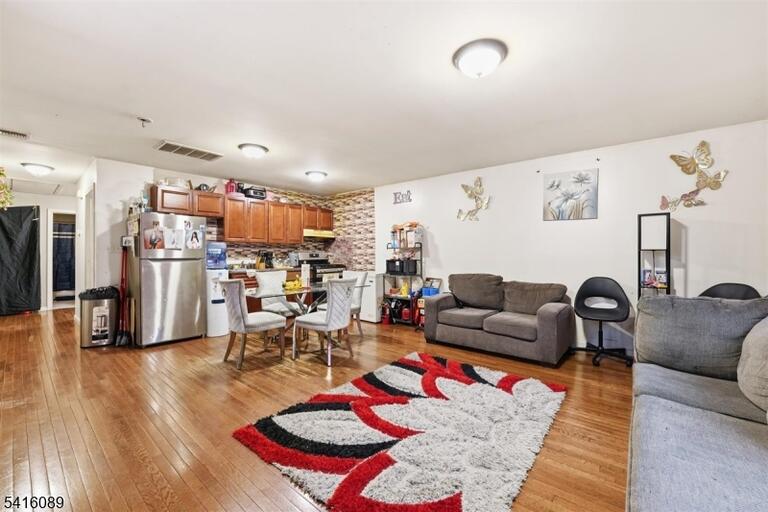 Property listing MLS 4013578 photo 18