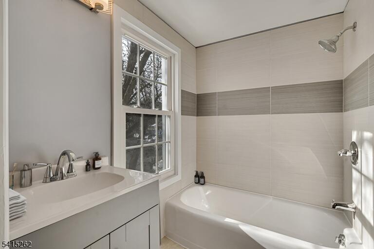 Property listing MLS 4014516 photo 8