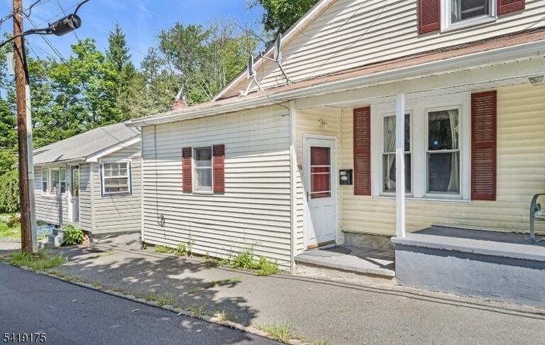 Property listing MLS 4016190 photo 2