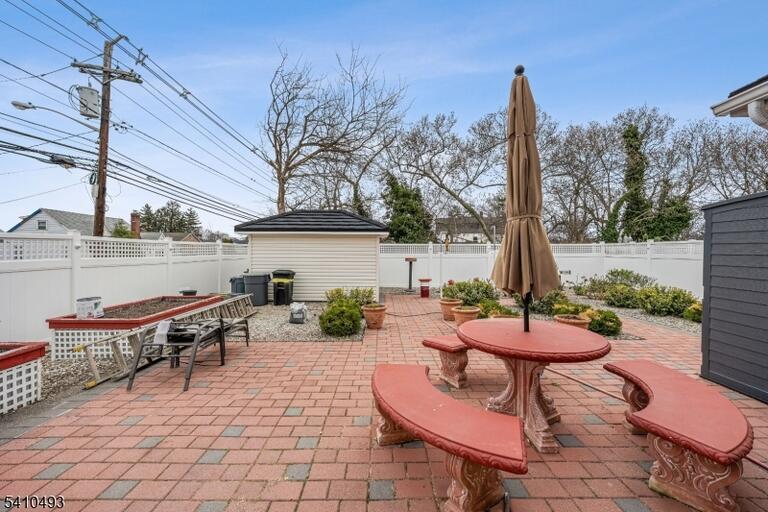 Property listing MLS 4016756 photo 33