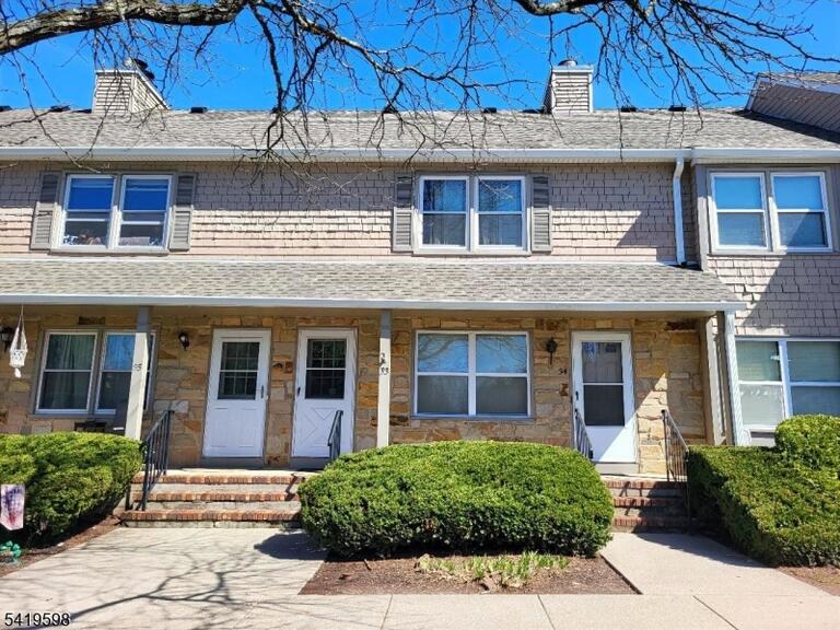 Property listing MLS 4017190 photo 1
