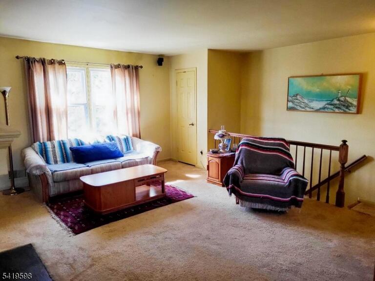 Property listing MLS 4017190 photo 4