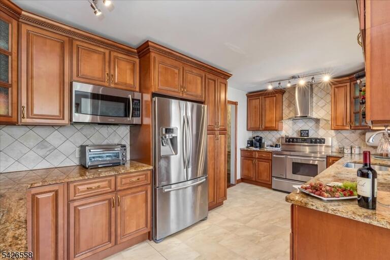 Property listing MLS 4023194 photo 11