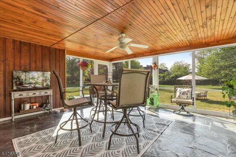 Property listing MLS 4023194 photo 16