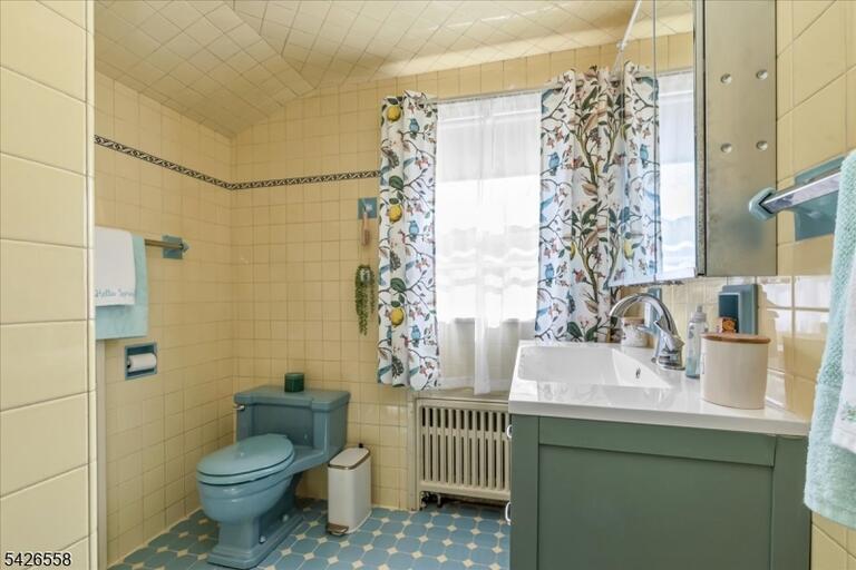 Property listing MLS 4023194 photo 35