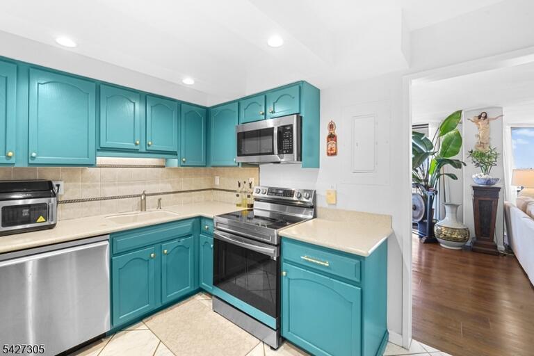 Property listing MLS 4023409 photo 12