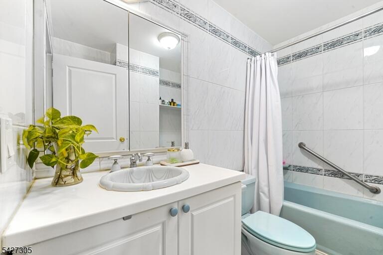 Property listing MLS 4023409 photo 17