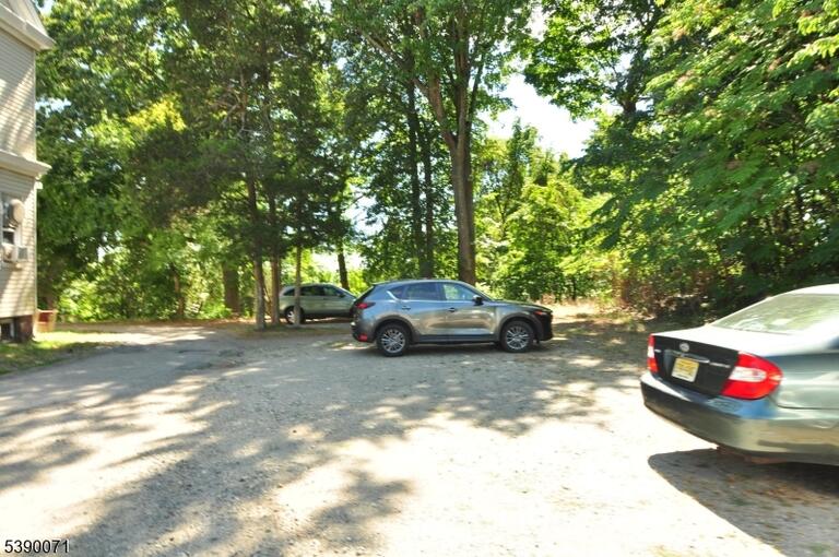 Property listing MLS 4024421 photo 3