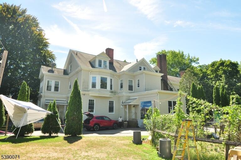 Property listing MLS 4024421 photo 4