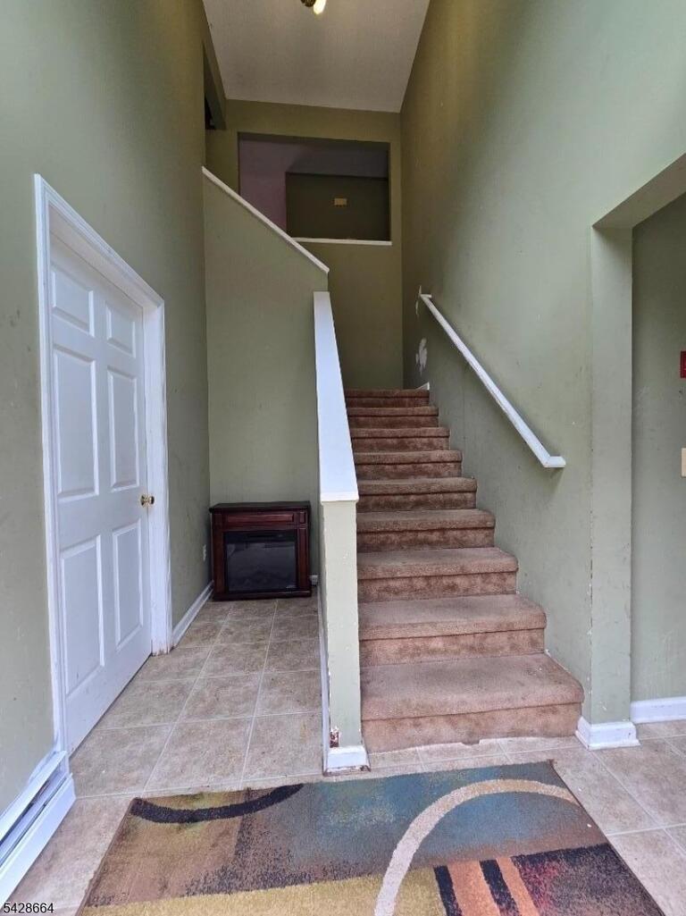 Property listing MLS 4024611 photo 2