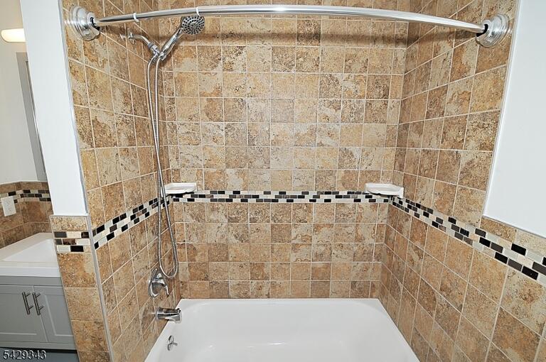 Property listing MLS 4025182 photo 11
