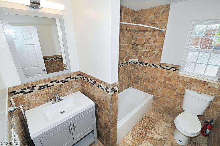 Property listing MLS 4025182 photo 12