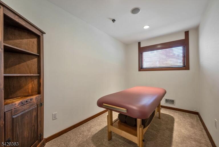 Property listing MLS 4025204 photo 42