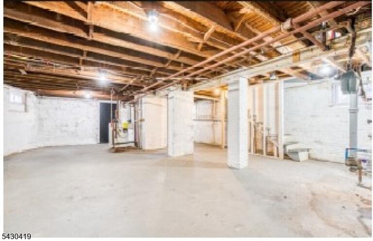Property listing MLS 4026155 photo 29