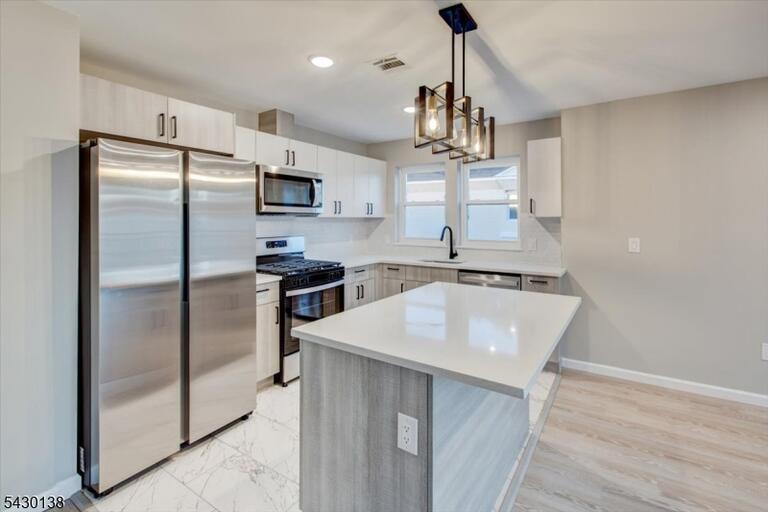 Property listing MLS 4026170 photo 12