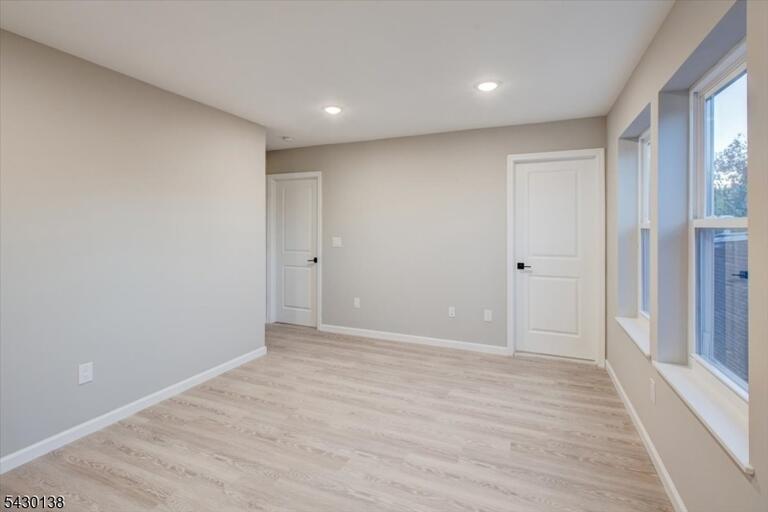 Property listing MLS 4026170 photo 21
