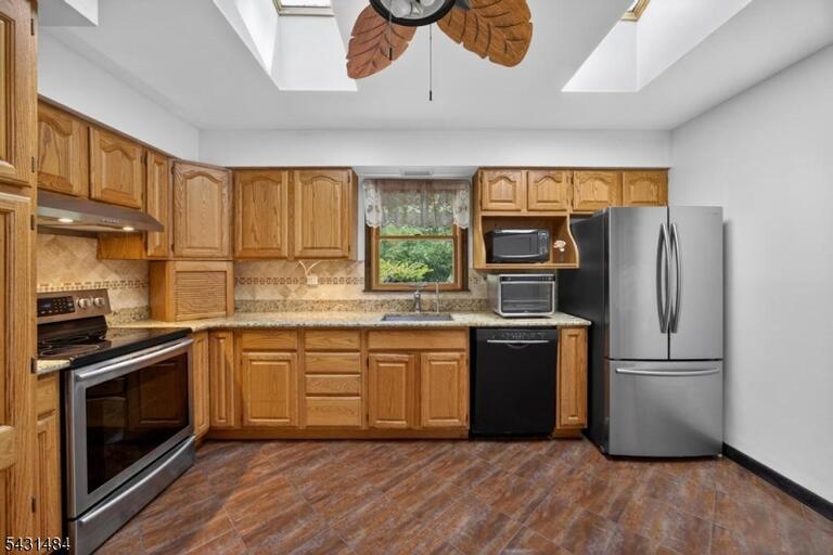 Property listing MLS 4027221 photo 18