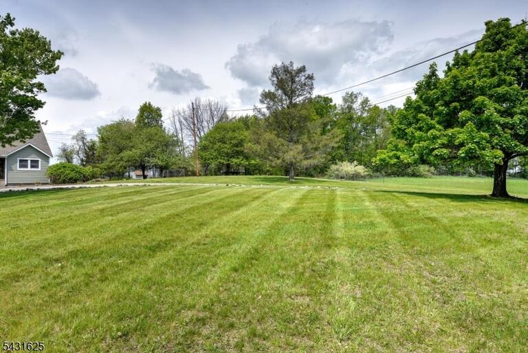 Property listing MLS 4027466 photo 3