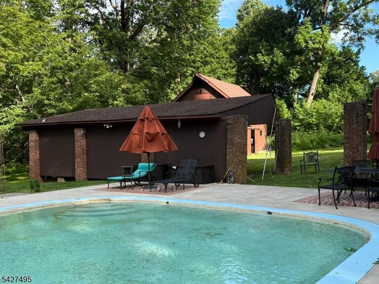 Property listing MLS 4027688 photo 39