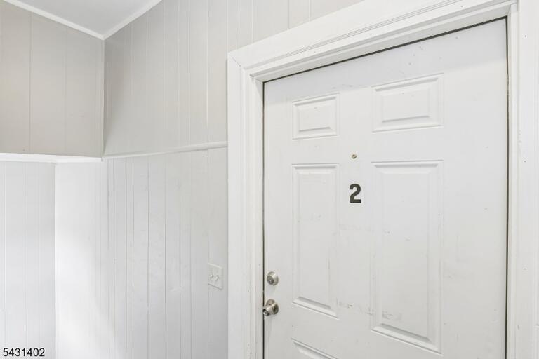 Property listing MLS 4028069 photo 2