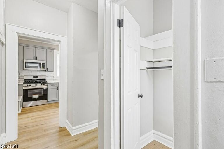 Property listing MLS 4028072 photo 3