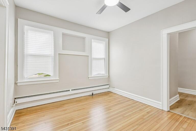 Property listing MLS 4028072 photo 4