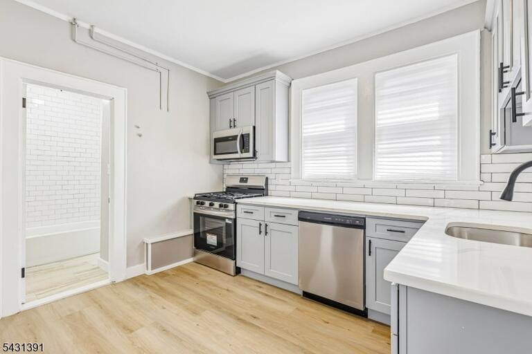 Property listing MLS 4028072 photo 8