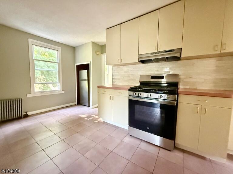Property listing MLS 4030012 photo 12