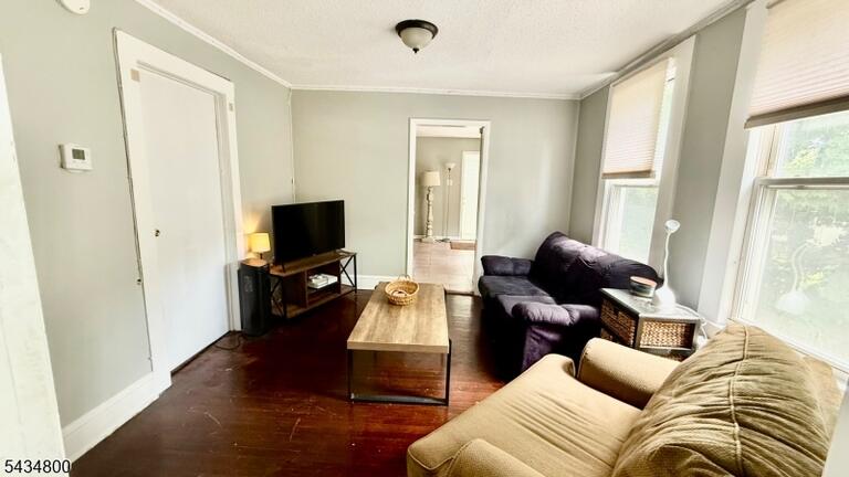 Property listing MLS 4030012 photo 4