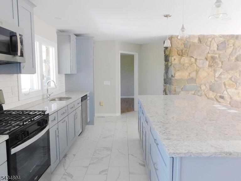 Property listing MLS 4030295 photo 8