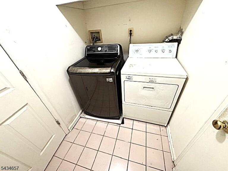 Property listing MLS 4030332 photo 24