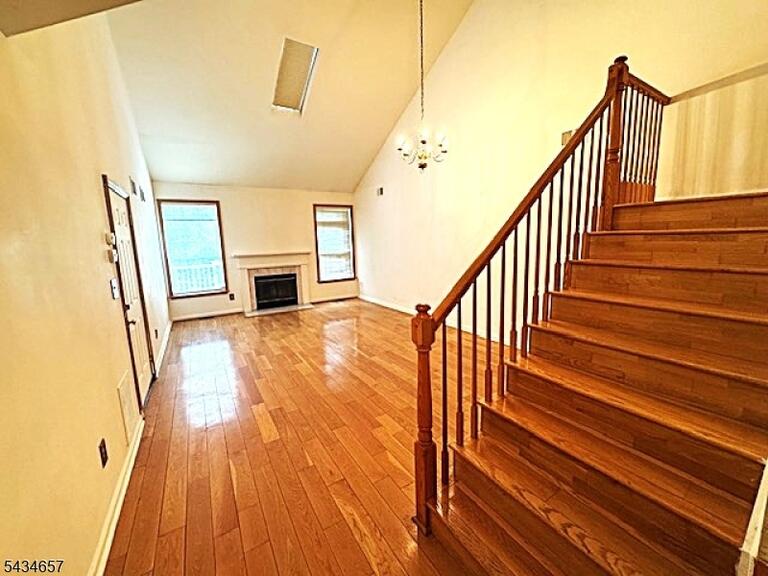 Property listing MLS 4030332 photo 4