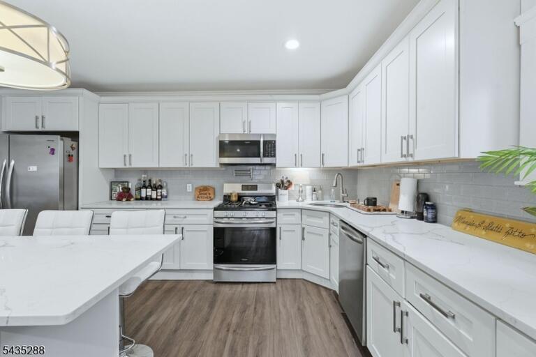 Property listing MLS 4030754 photo 38