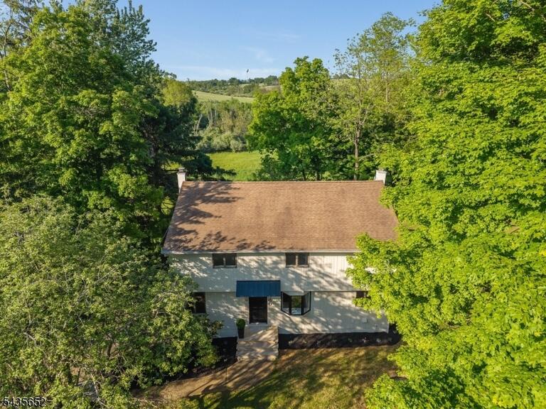 Property listing MLS 4030870 photo 38