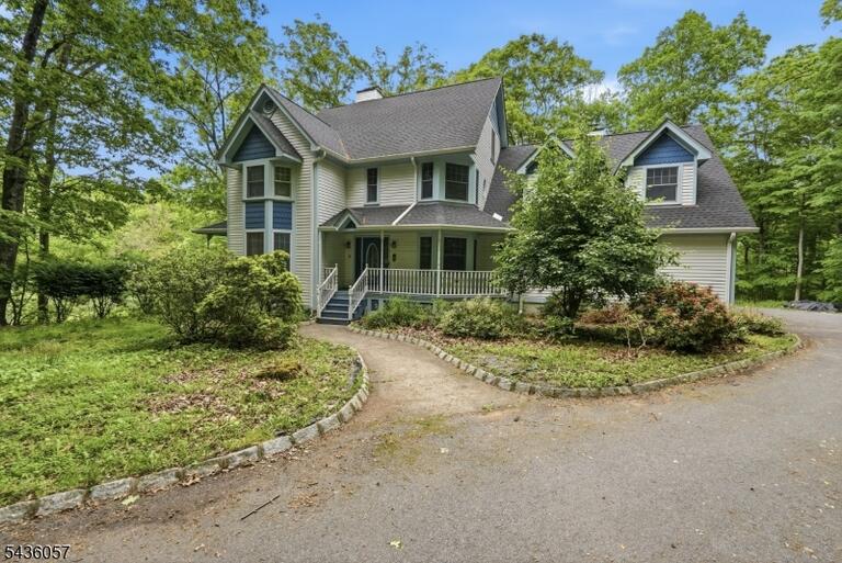 Property listing MLS 4031155 photo 1