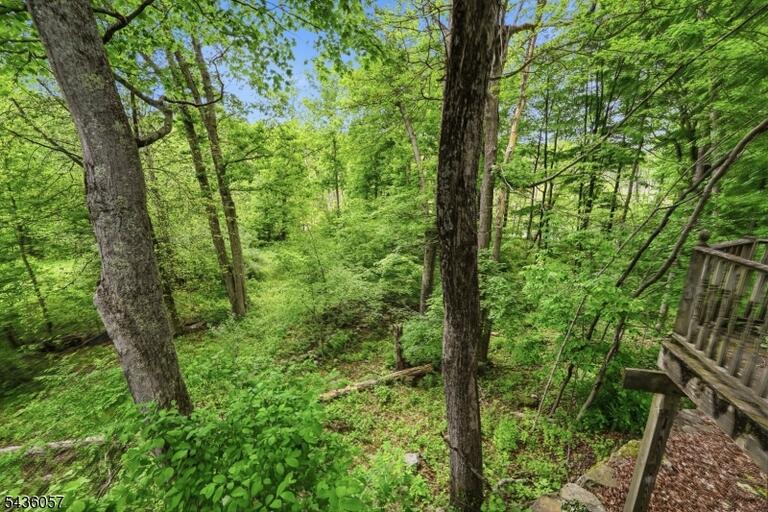 Property listing MLS 4031155 photo 30