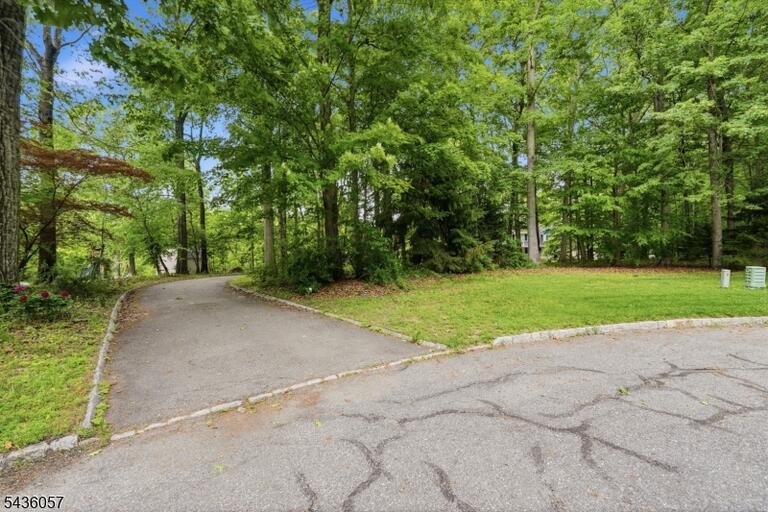 Property listing MLS 4031155 photo 4