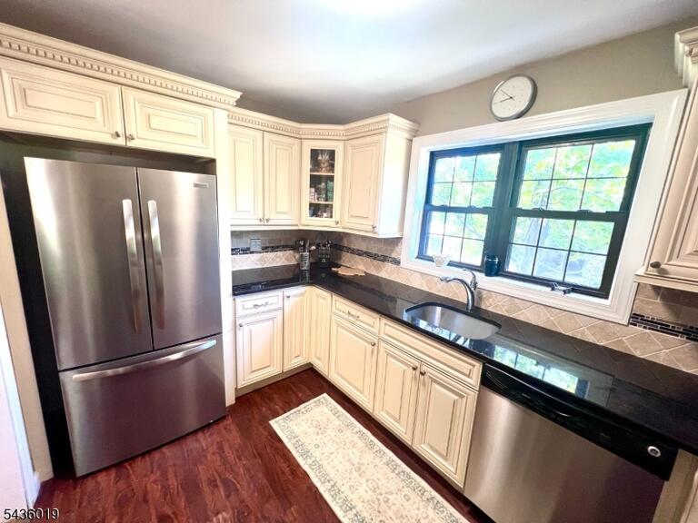 Property listing MLS 4031425 photo 5
