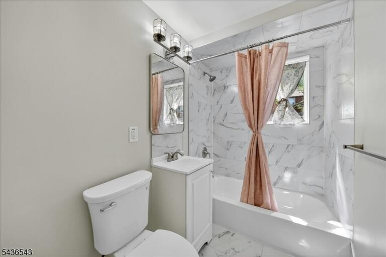 Property listing MLS 4031772 photo 5