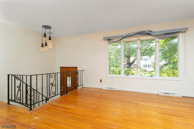 Property listing MLS 4031831 photo 7