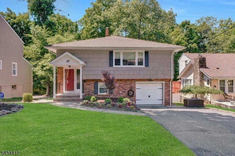 Property listing MLS 4031882 photo 3