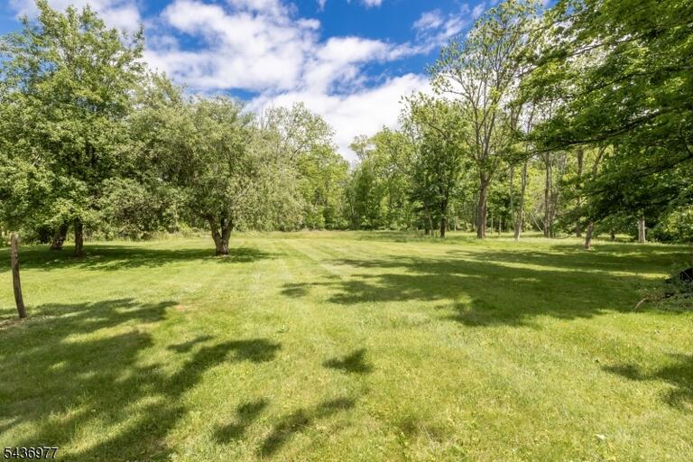 Property listing MLS 4031950 photo 21