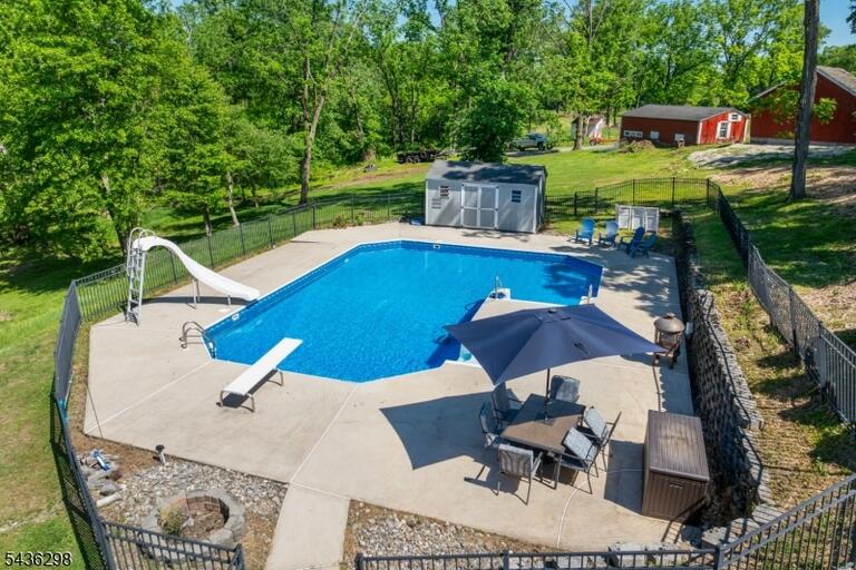 Property listing MLS 4032211 photo 42