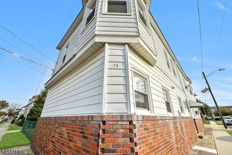 Property listing MLS 4032657 photo 1