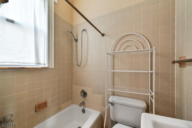 Property listing MLS 4032657 photo 11