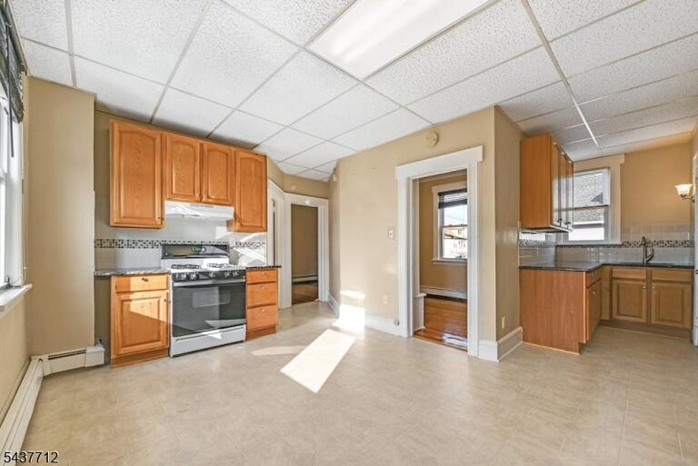 Property listing MLS 4032657 photo 9